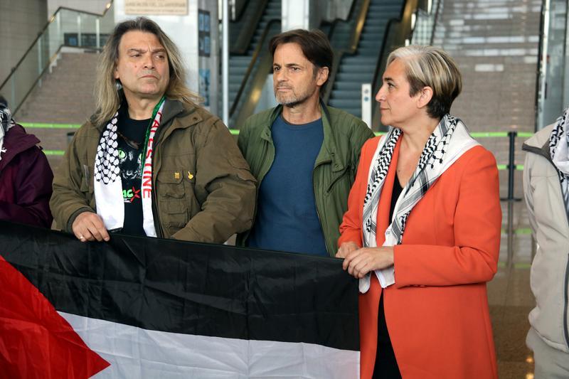 Colau i Asens tornen a Barcelona després d'un nou endarreriment perquè la Flotilla de la Llibertat salpi cap a Palestina