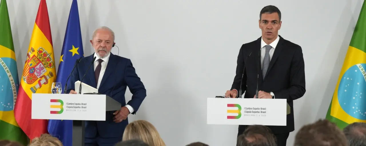 Sánchez i Lula fan una crida a la pau i la democràcia des de la “trinxera” progressista per “donar esperança al món”