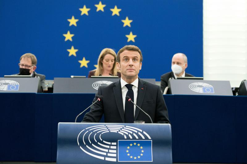 Macron proposa des de l'Eurocambra incloure el dret a l'avortament a la Carta de Drets Fonamentals de la UE