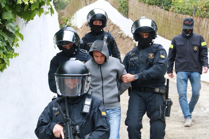 Una cinquantena de detinguts en un operatiu contra una organització que traficava amb marihuana per tot Catalunya