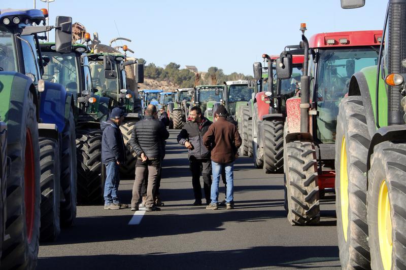 Revolta Pagesa manté les protestes mentre Acció Climàtica no respongui als punts plantejats a la reunió de dimarts