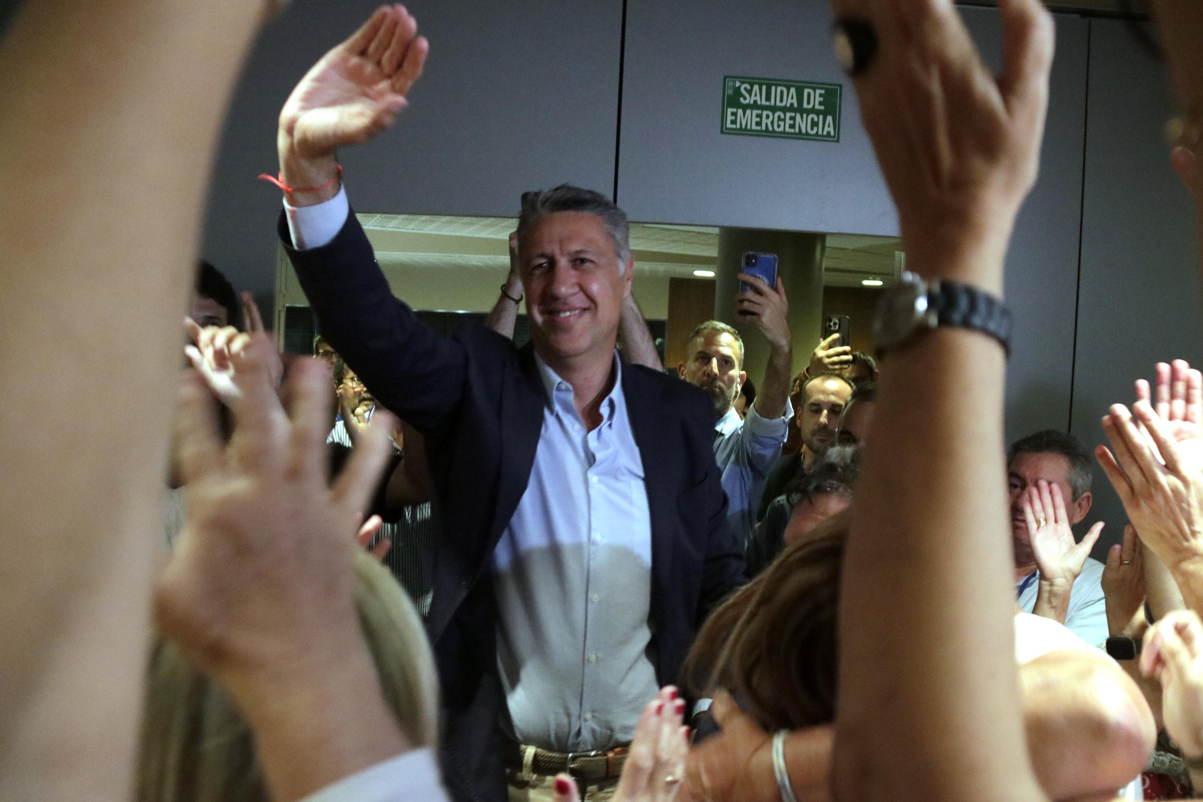Albiol escombra a Badalona i obté una majoria absoluta molt folgada amb 18 regidors