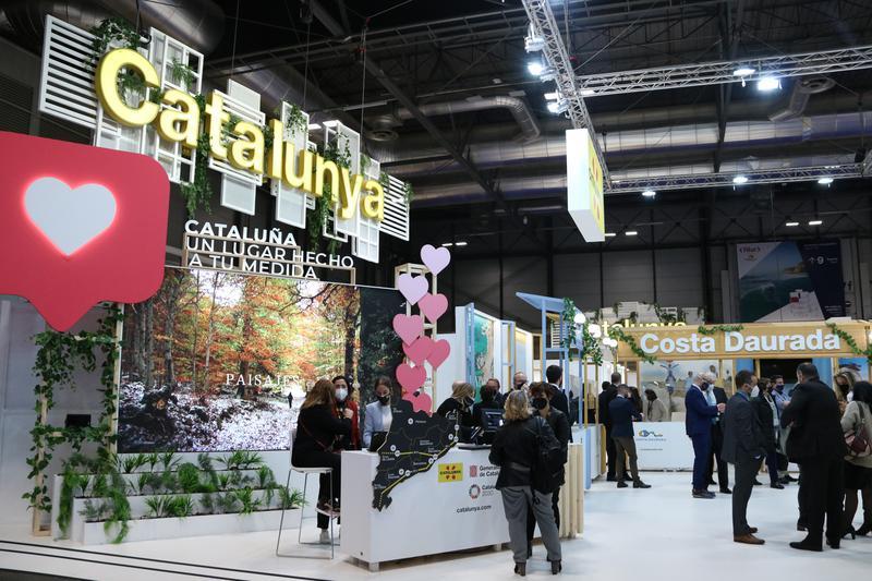 Catalunya va rebre 5,6 milions de turistes internacionals el 2021 i espera que el 2022 "certifiqui la recuperació"